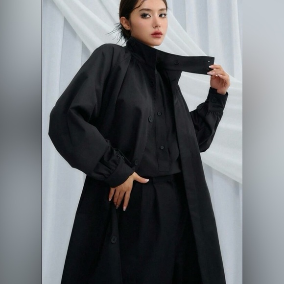 Black Trench Coat | Unique Collar, Belt, Pockets | 6 | NWT - Picture 3 of 8